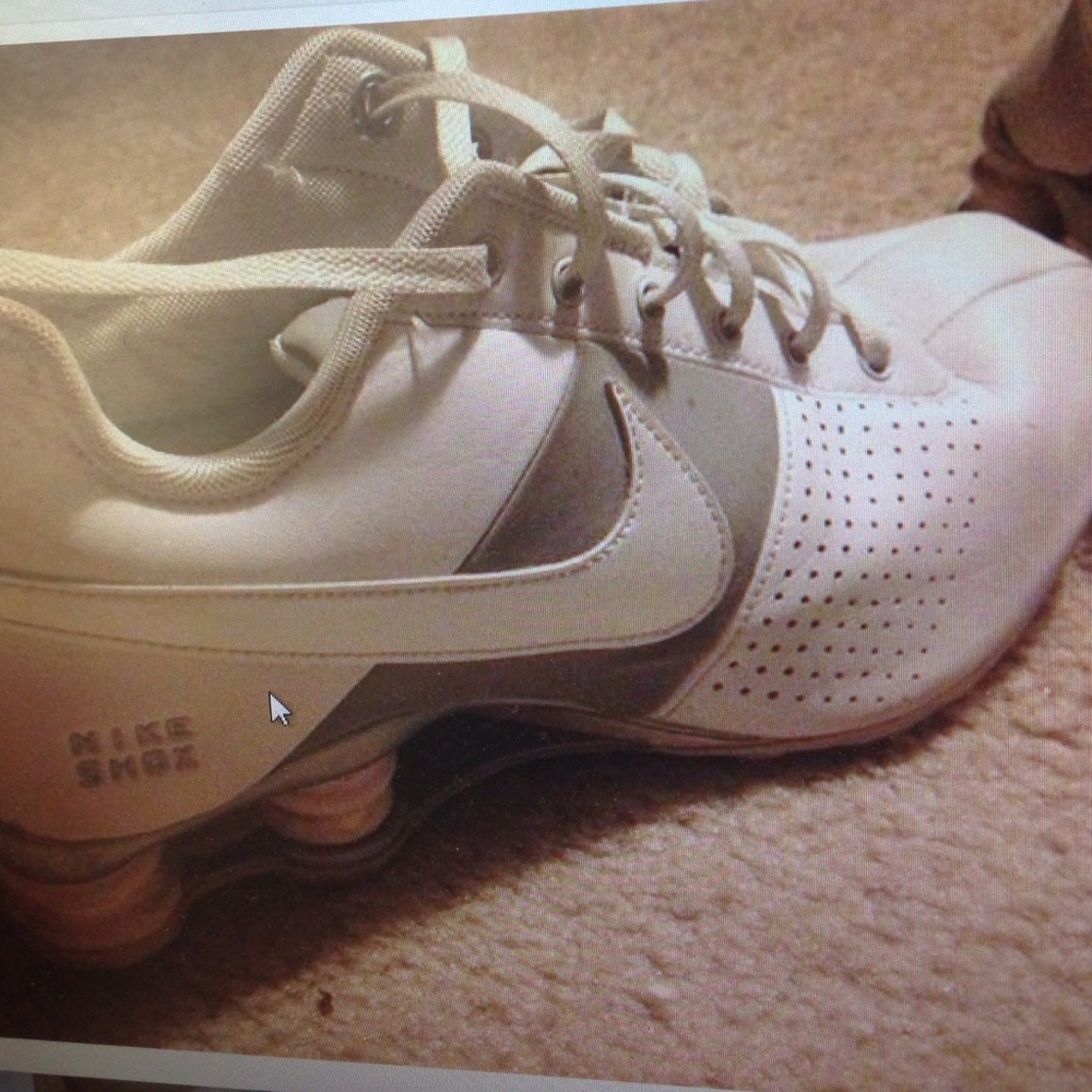 Women's Nike Shox