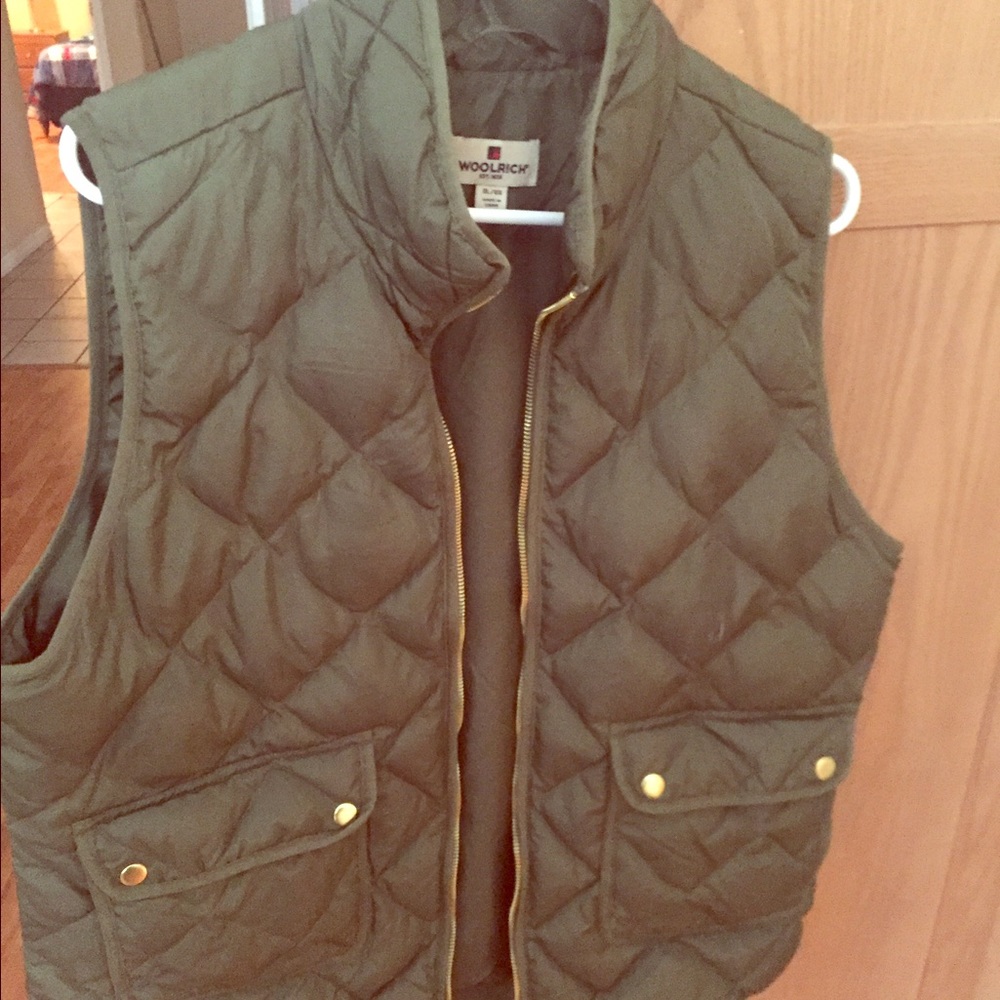 Green utility vest