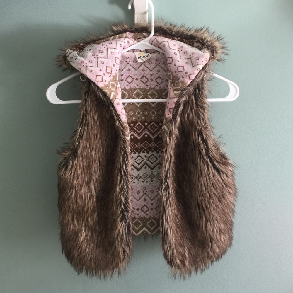Mudd furry vest, medium (10/12)
