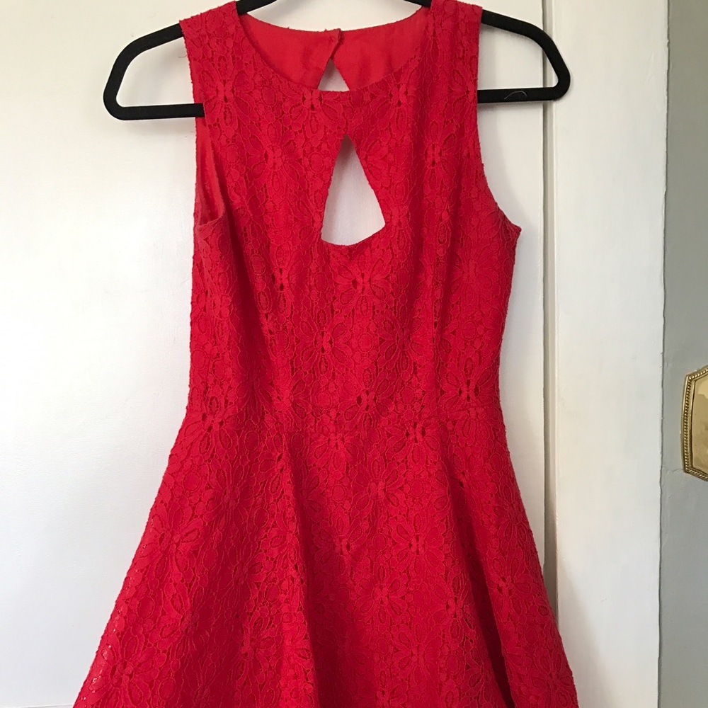 RED CUTOUT JACK LACE DRESS! Sz 2