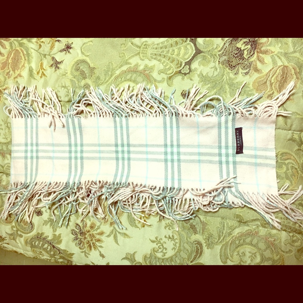 Pink Burberry scarf with fringe