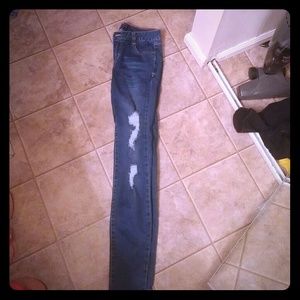 Fashion nova distressed jeans size 7