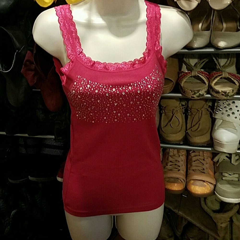 💸Dark pink rhinestone  tank nwot free w/ purchase