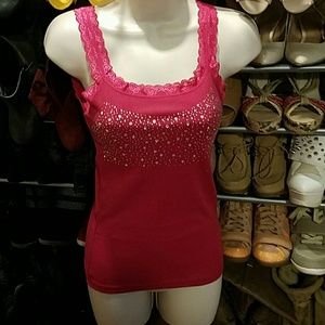 ๐ธDark pink rhinestone tank nwot free w/ purchase