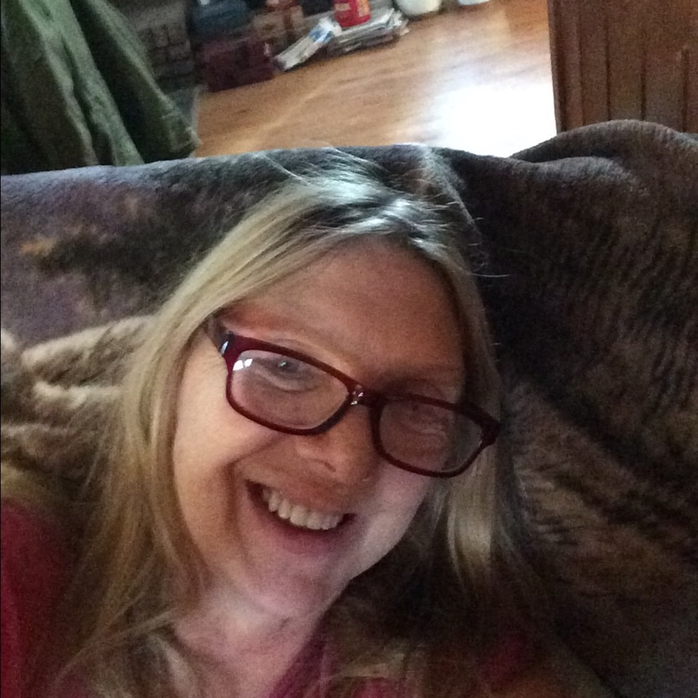 Meet your Posher, Angela