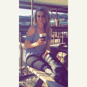 Meet your Posher, Sharon