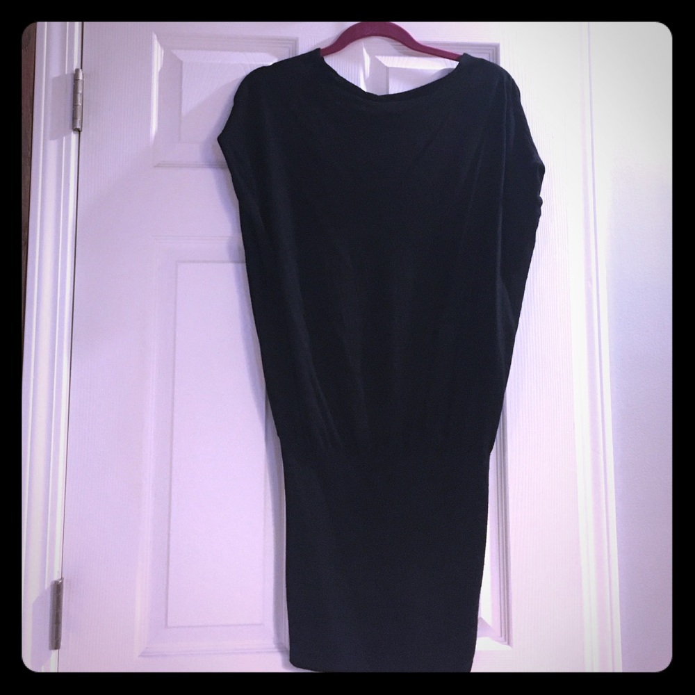 Black short sleeve & open back sweater dress