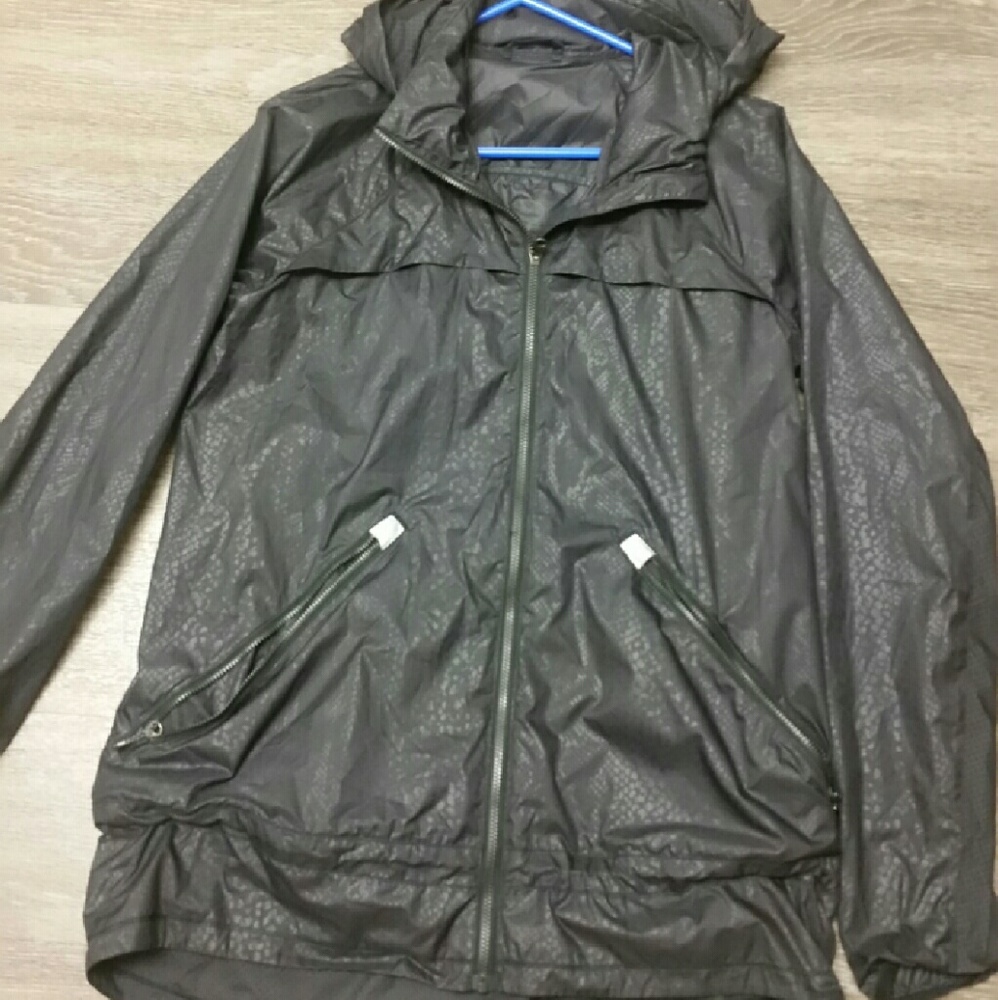 Lululemon miss misty rain jacket desert snake prin