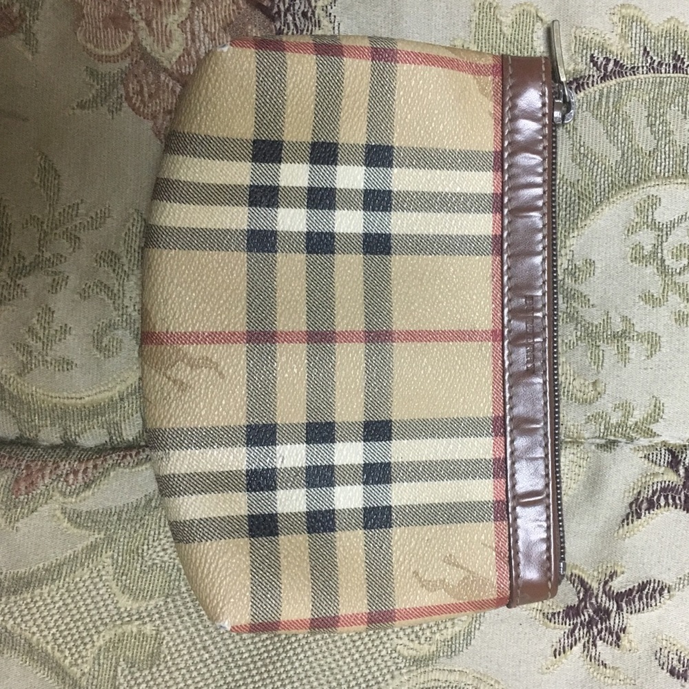 Burberry cosmetics case