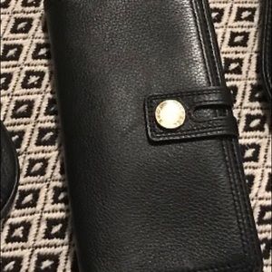 Micheal Kors Black Leather Wallet