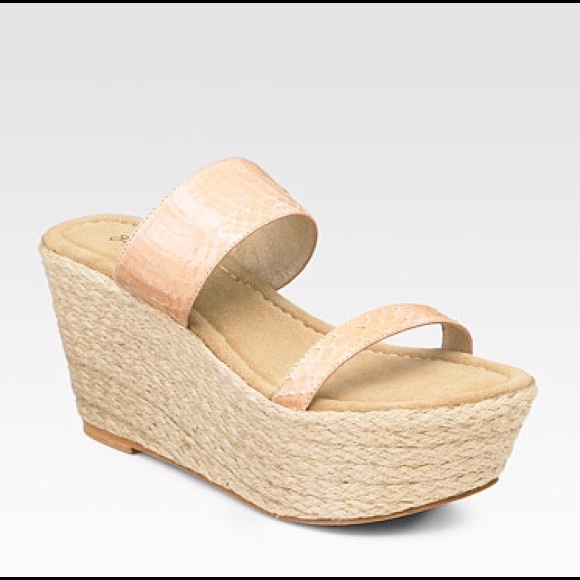 Elizabeth and James Shoes - 🚧SOLD🚧 NIB Elizabeth James Espadrille Wedges