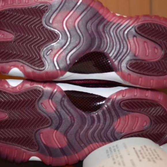 Jordan 11's - Picture 4 of 4