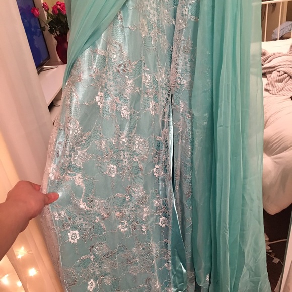 Prom dress - Picture 4 of 4