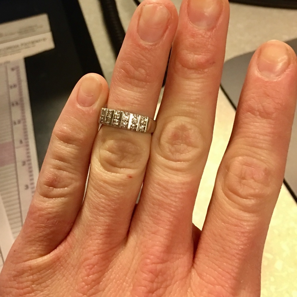 14k white gold .25 carat diamond Chanel setting
