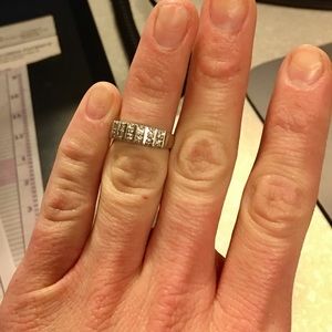 14k white gold .25 carat diamond Chanel setting