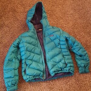 Teal PATAGONIA Down Jacket with hood!
