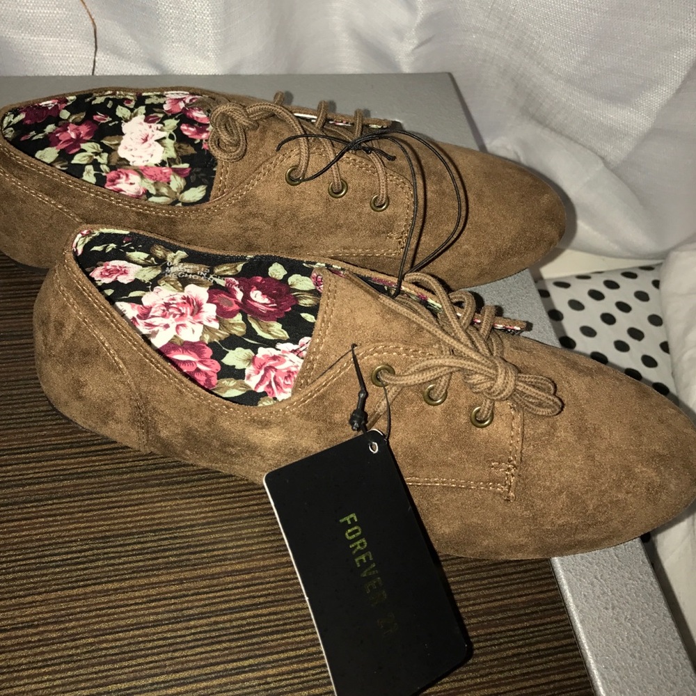 Lightweight suede shoes