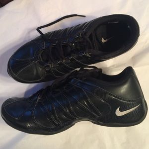 Nike Soccer Style Urban Wear Shoes.  Size Men 9.5