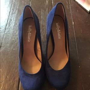 Kelly and Katie blue pump