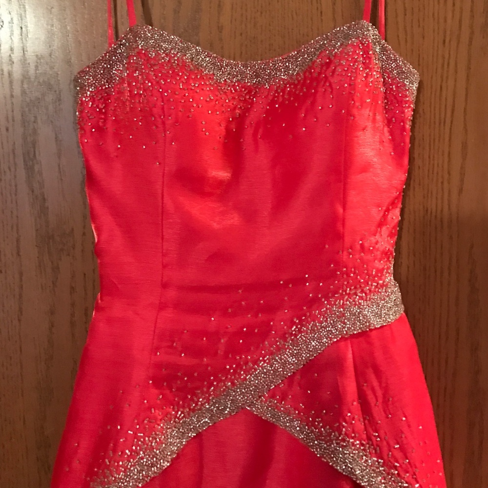 Prom dress - Picture 2 of 4
