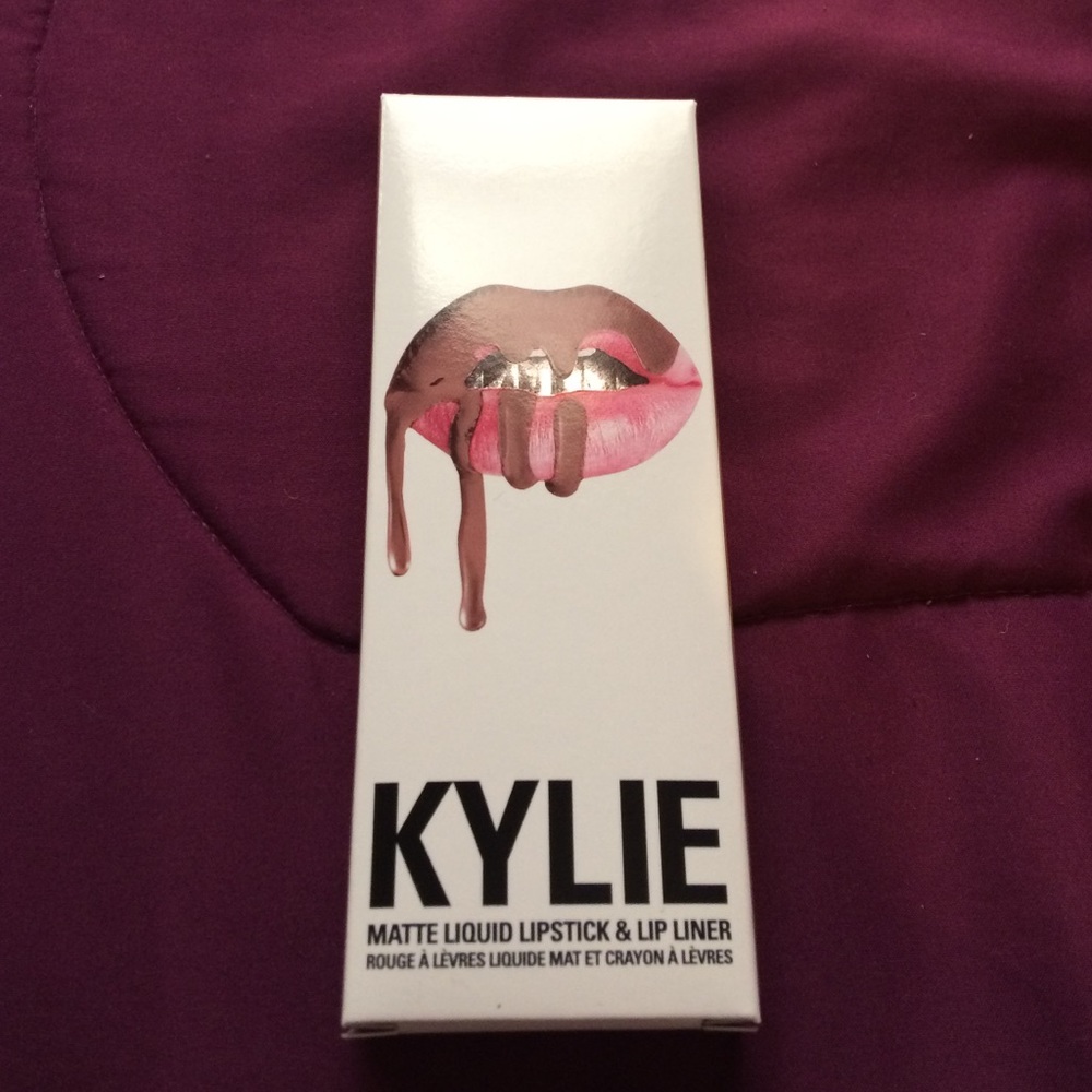 Kylie Jenner Lip Kit and Gift bag