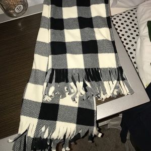 Plaid fleece scarf