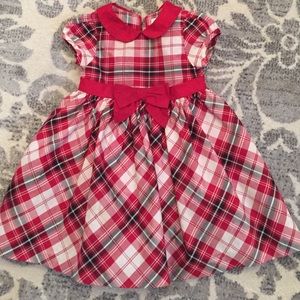 Adorable plaid girls dress ❤️