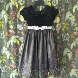 Girl's black velvet dress