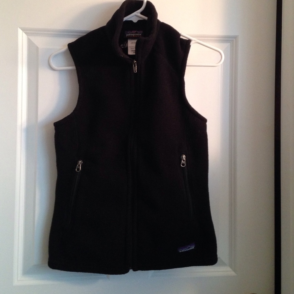 XS Black Patagonia women's fleece vest