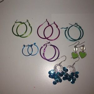 6 pairs of earrings