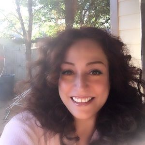 Meet your Posher, Monica