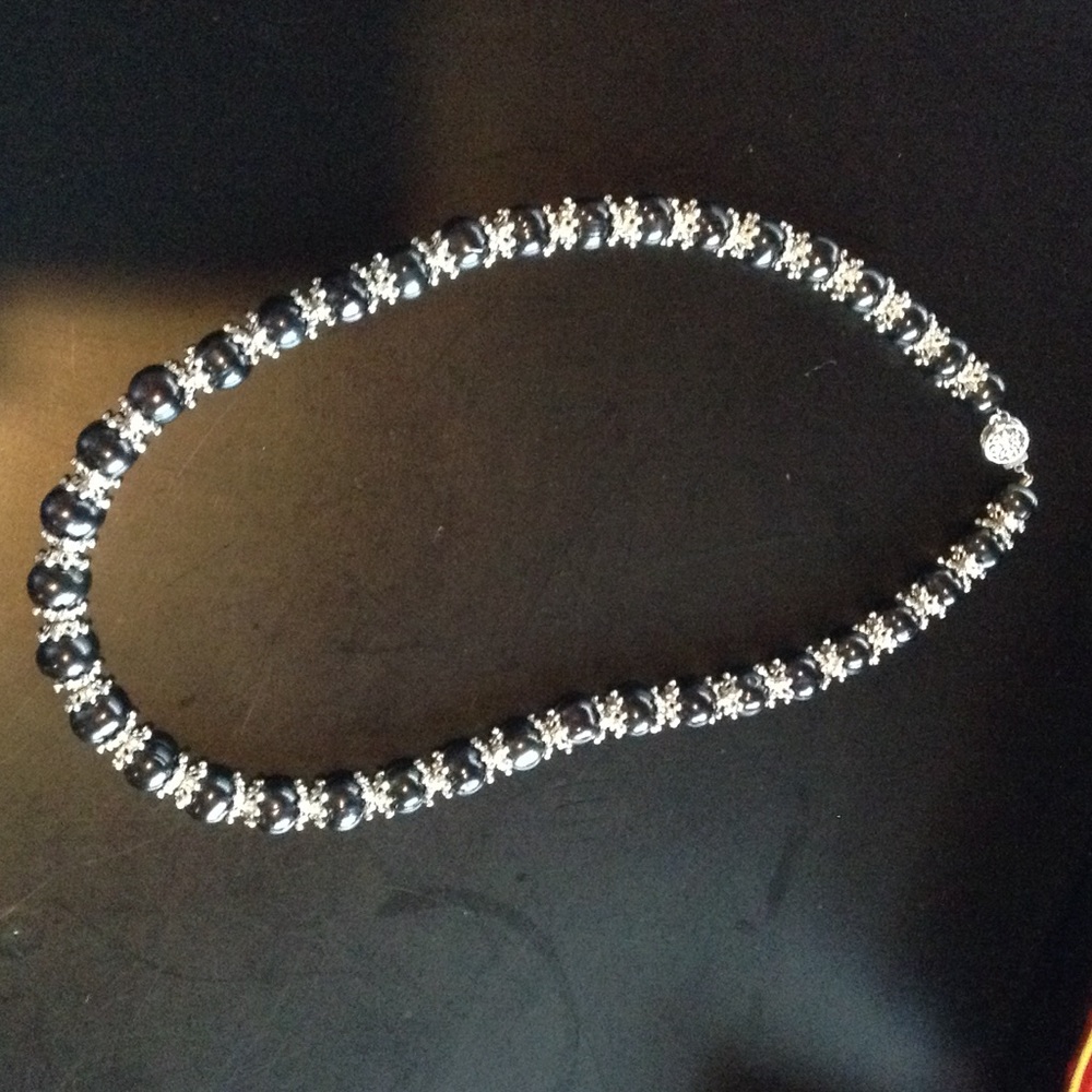 Pearl set! Necklace, Bracelet and Earring set.