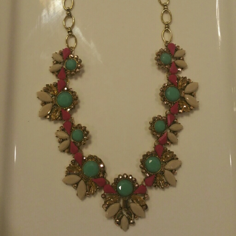 gorgeous statement necklace