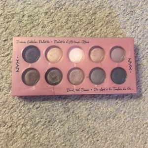 NYX Dream Catcher eyeshadow palette