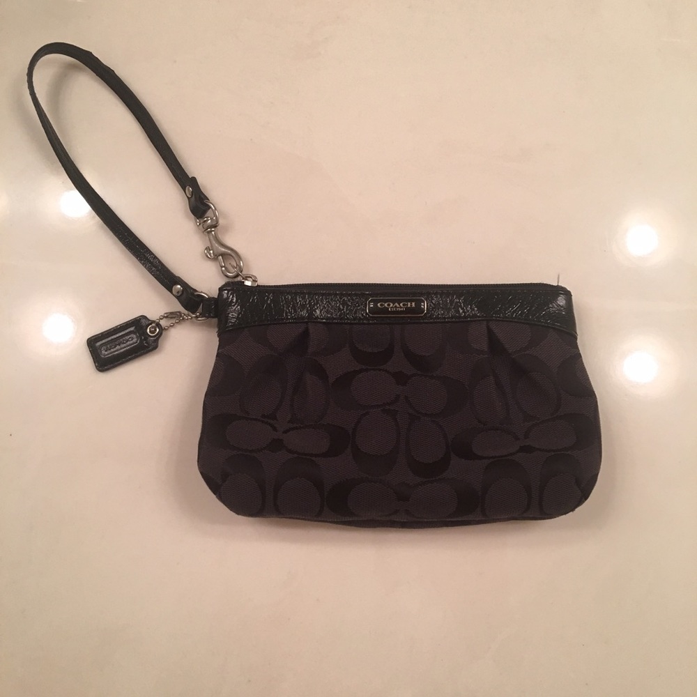 Authentic COACH wristlet