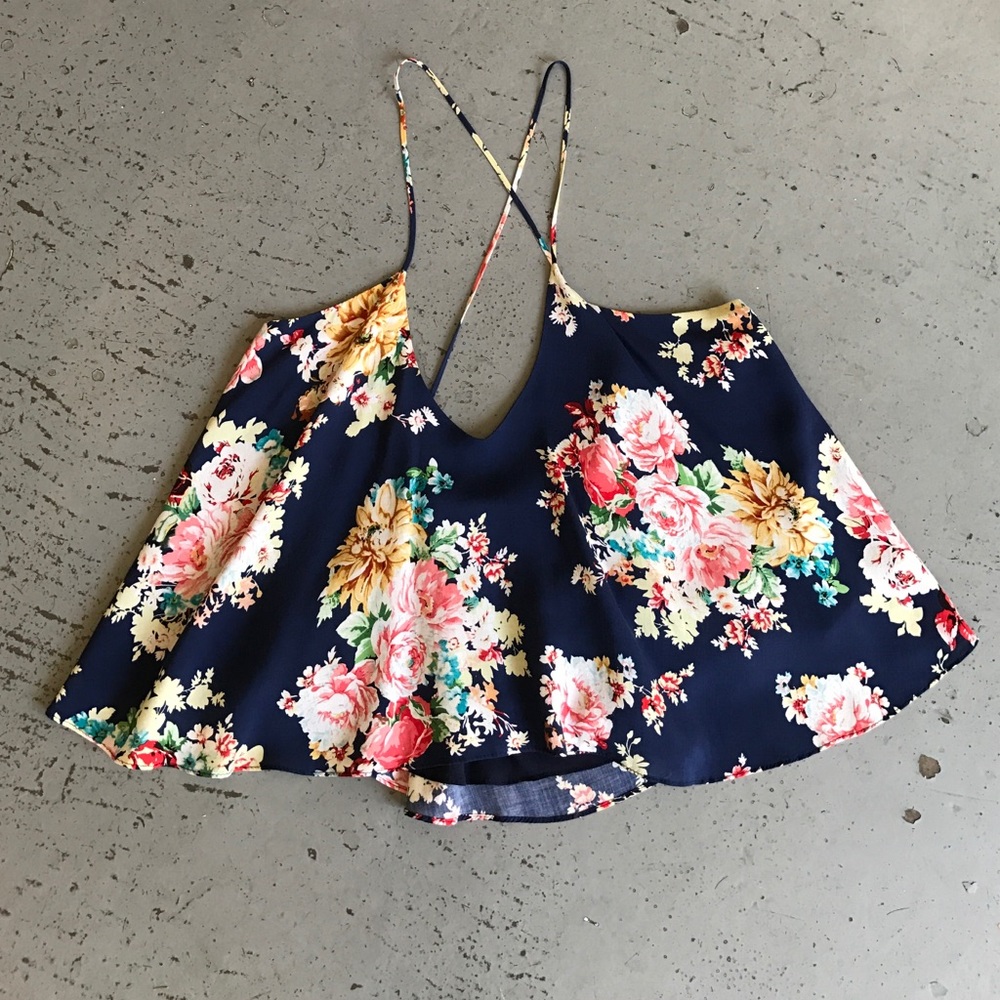 ❌SOLD❌ Cross back Floral Crop