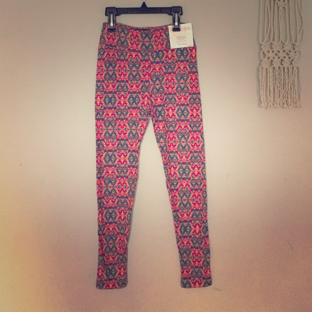 BNWT LuLaRoe OS Leggings- hot pink