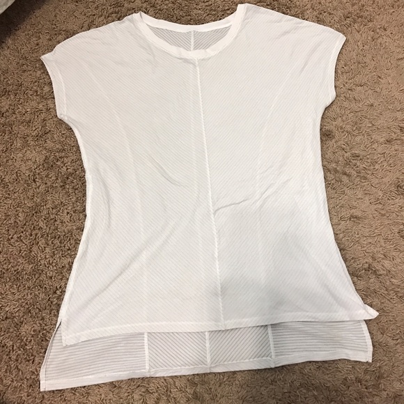 🎉 SALE🎉 Lululemon White Shirt size 6 - Picture 3 of 7
