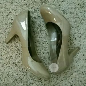 Target NWOT Nude Pumps