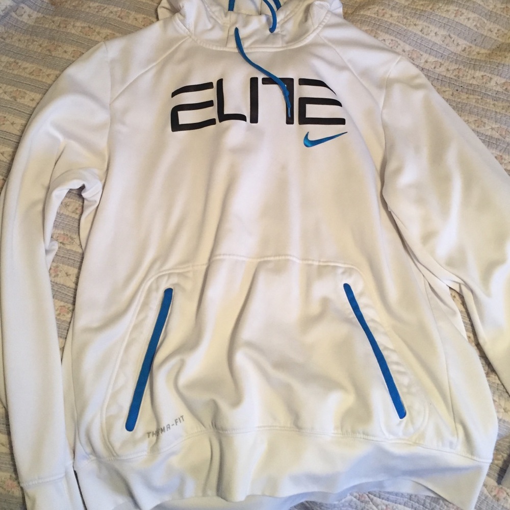 Therma-Fit Nike hoodie