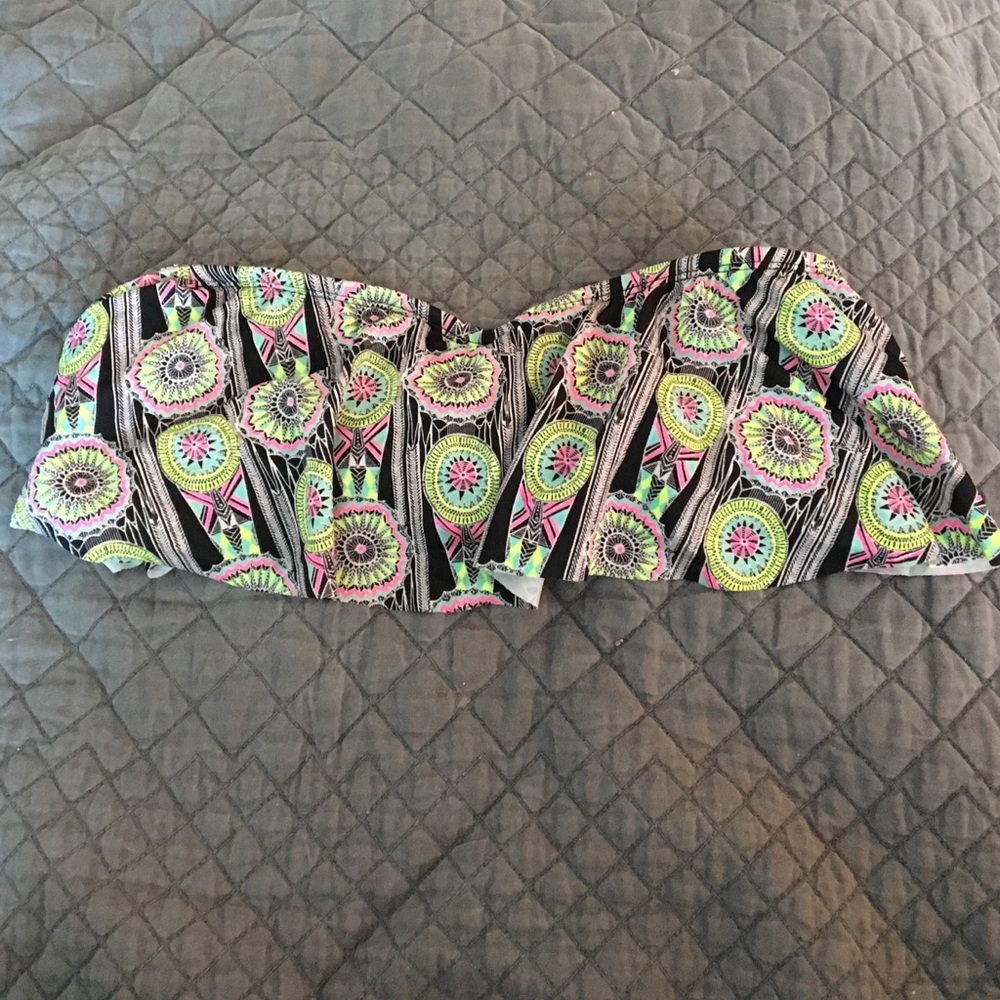 Super cute strapless bikini top | L.A. Hearts