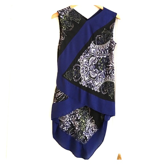 ‼️BCBG Maxazria tunic top! - Picture 2 of 3