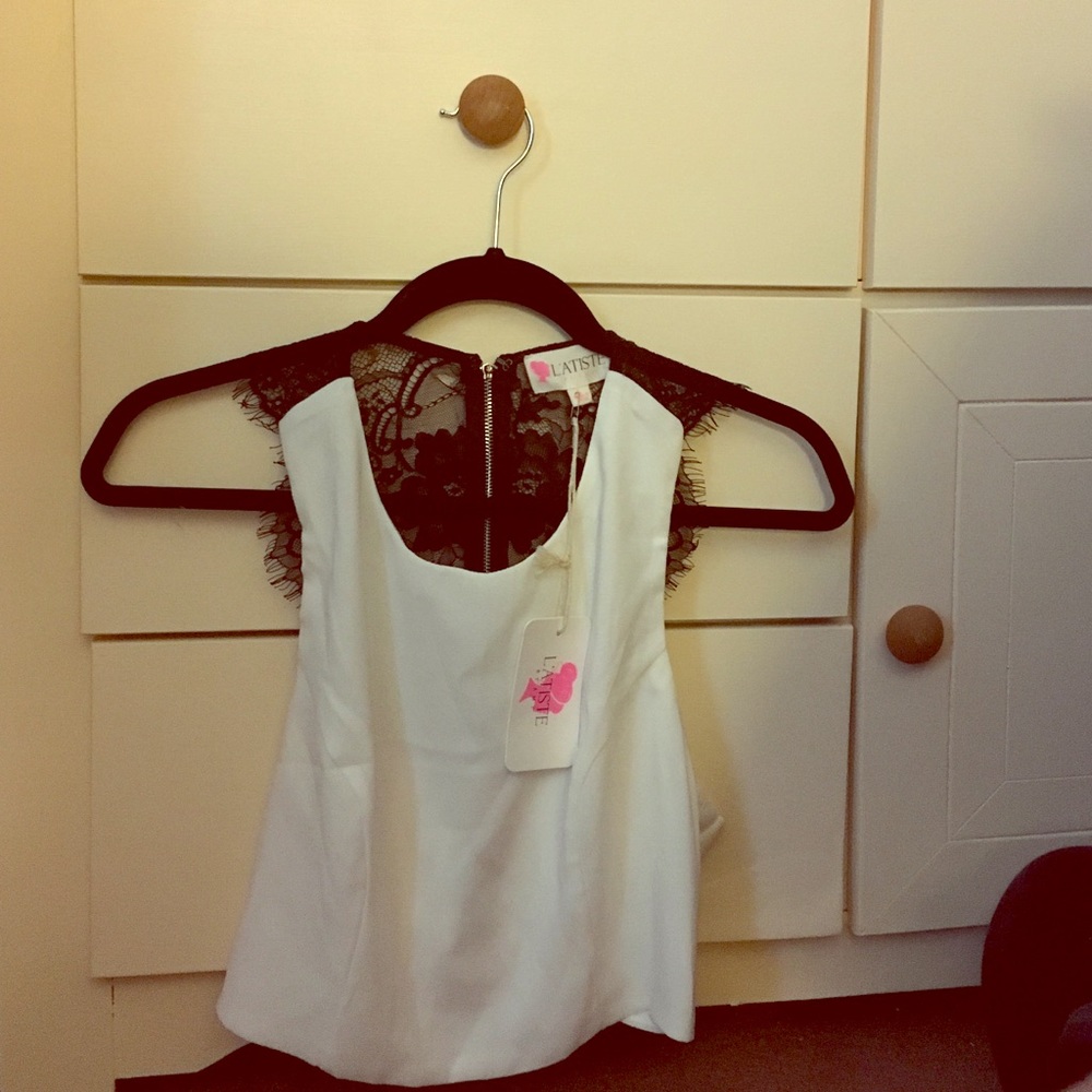 L'atiste White Lace Crop Top NWT