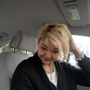 Meet your Posher, Leigh ann