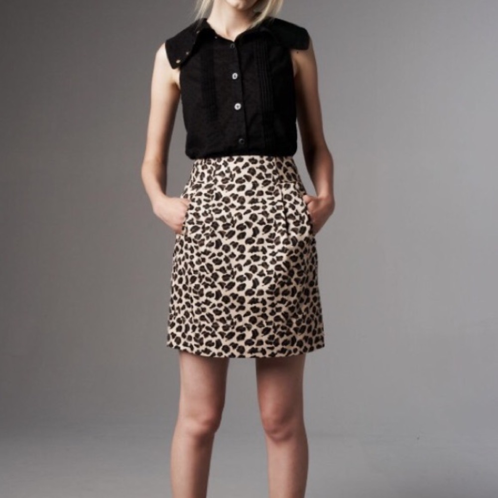 Marc by Marc Jacobs leopard print skirt w/ pockets