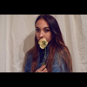 Meet your Posher, Olivia