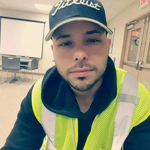 Meet your Posher, Carlos