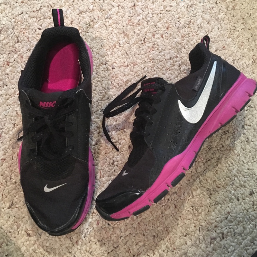 Pink & black Nike Athletic shoes