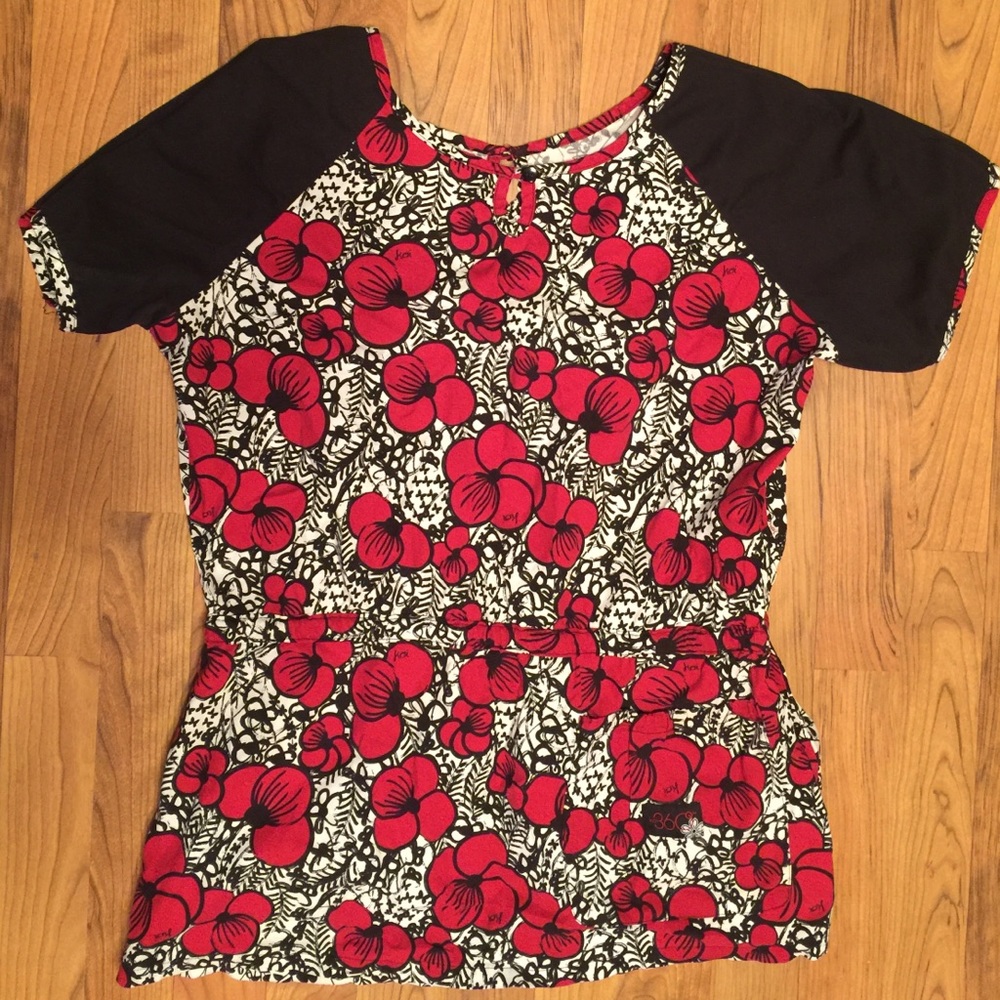 Koi 360 Reversible Botanical Print Scrub Top SizeM