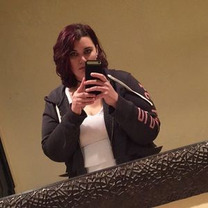 Meet your Posher, Virginia